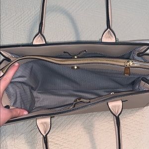 GENUINE LEATHER NWOT PURSE!! ACCEPTING OFFERS!!!